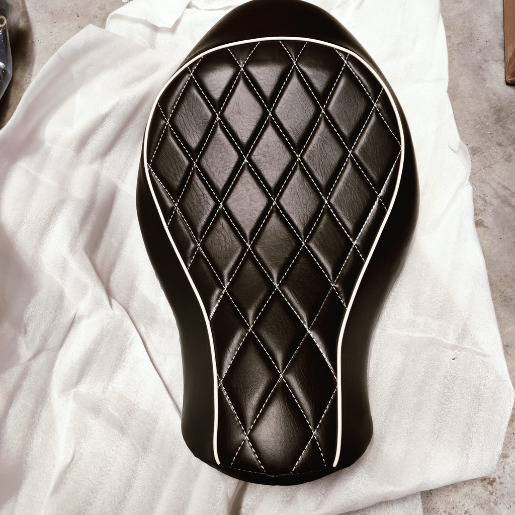 Selle solo pour Harley Davidson0