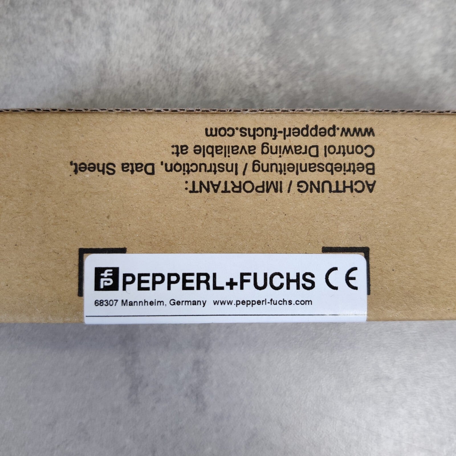 Détecteur ultrasonique PEPPERL+FUCHS - UC2000-30GM-E6R2-V151