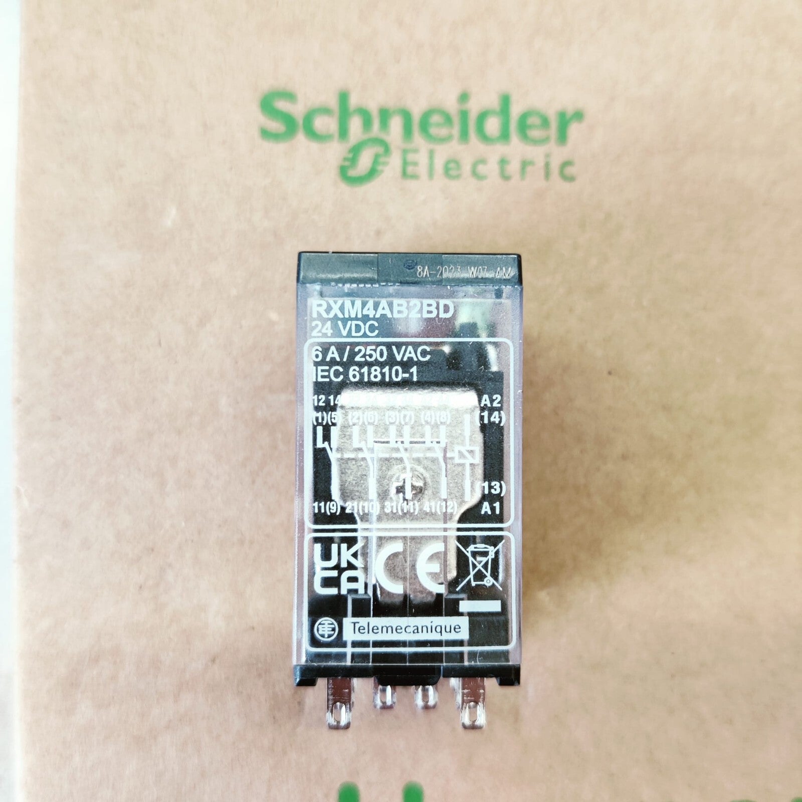 Schneider Electric - Lot de 18 Relay RXM Embrochables - RXM4AB2BD2