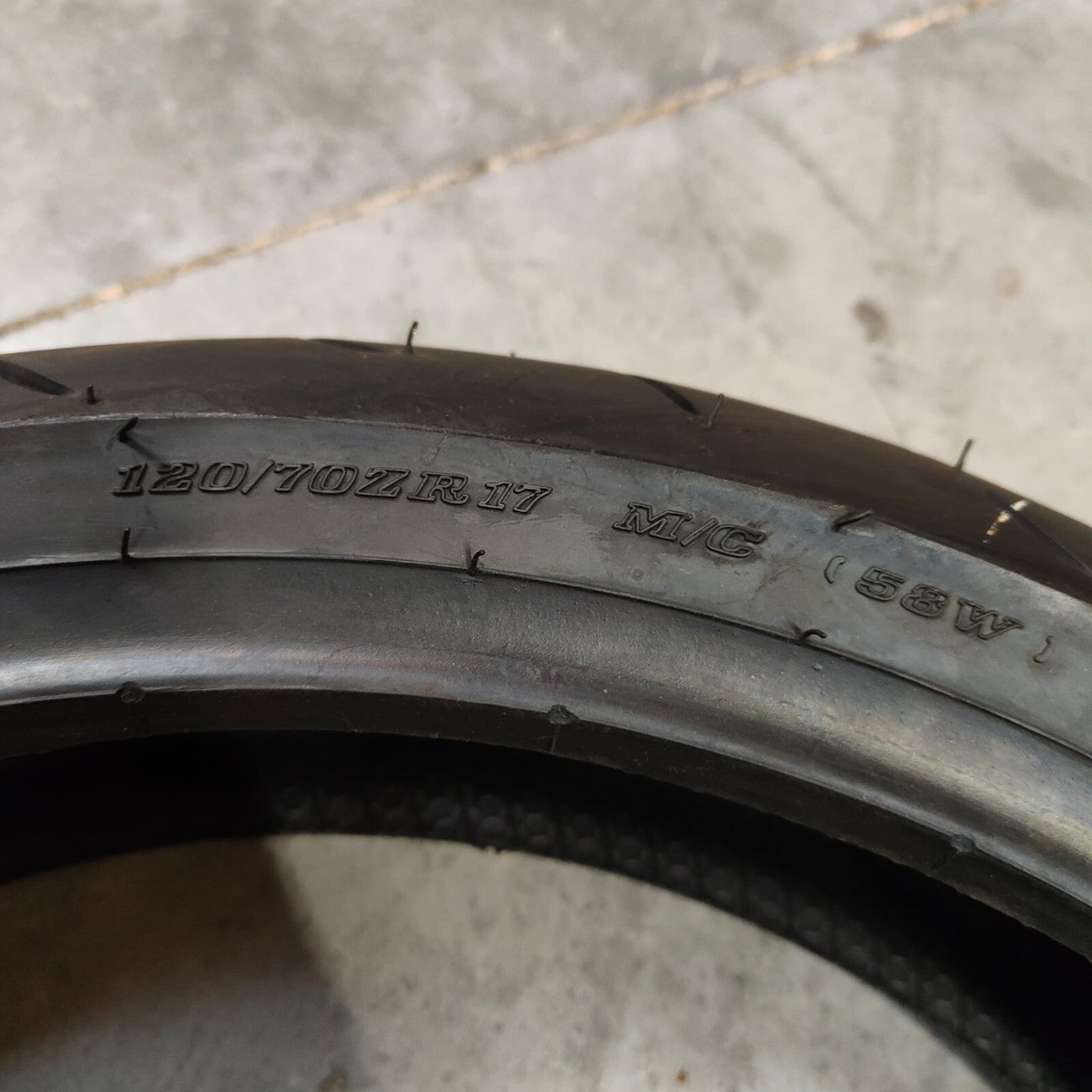 120/70 ZR17 58W Pneu Été DUNLOP Sportmax Qualifier I Moto6