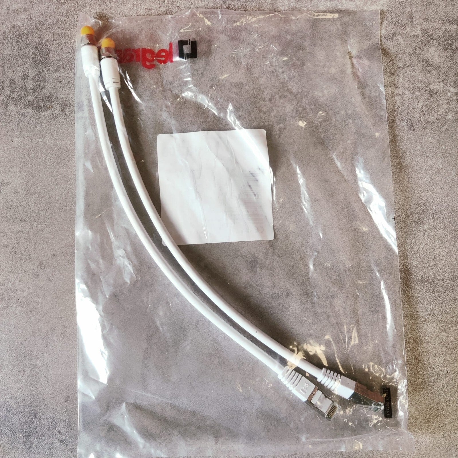 LEGRAND - Set de 2 Cordons de brassage coaxial / RJ45 - 4 132 06 - longueur 0,3m1
