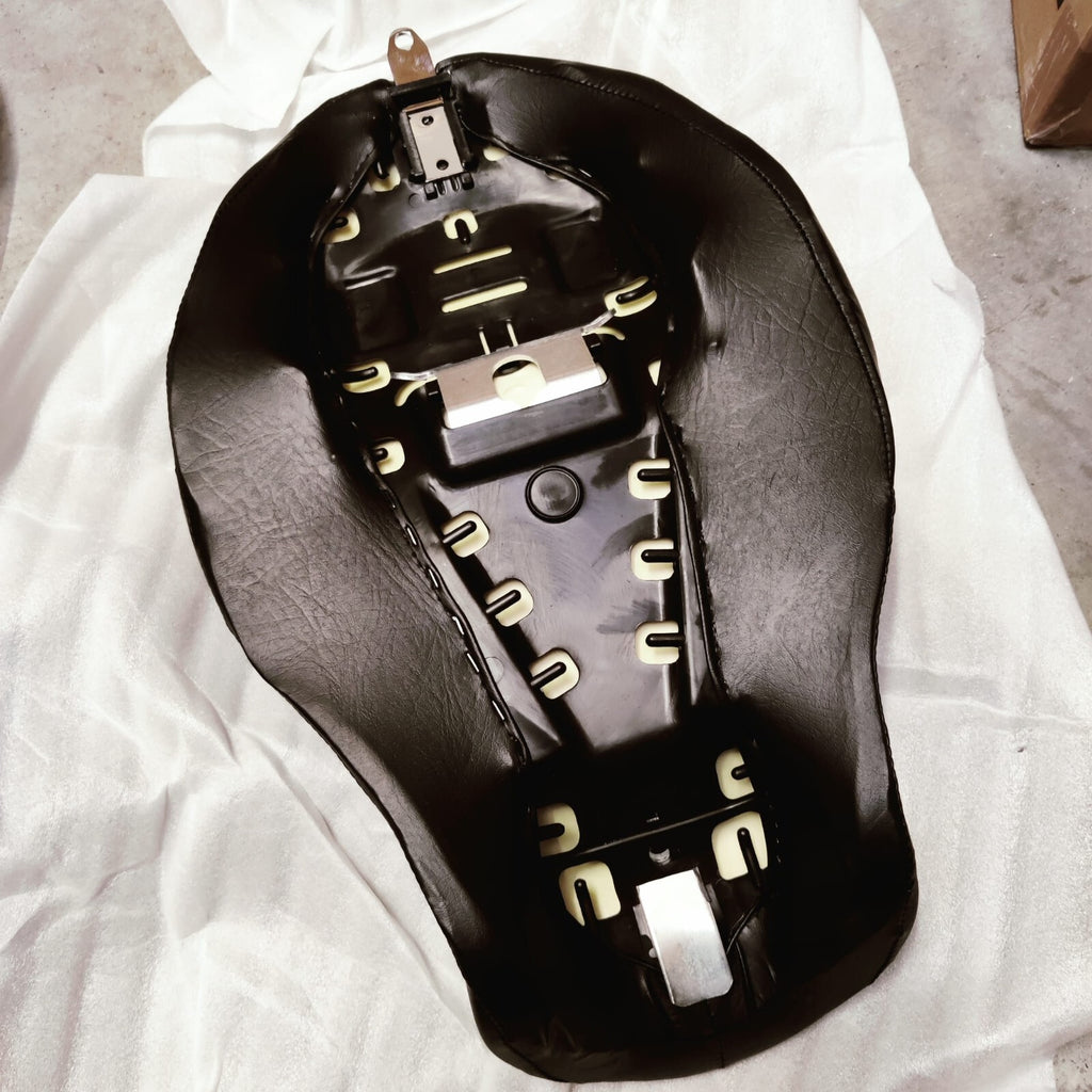 Selle solo pour Harley Davidson1