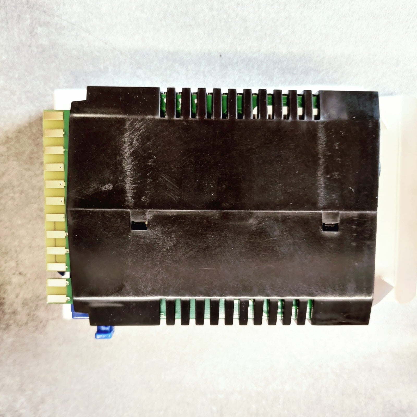 TELIS 9000U1 - Transmetteur numérique à entrée universelle, avec affichage4