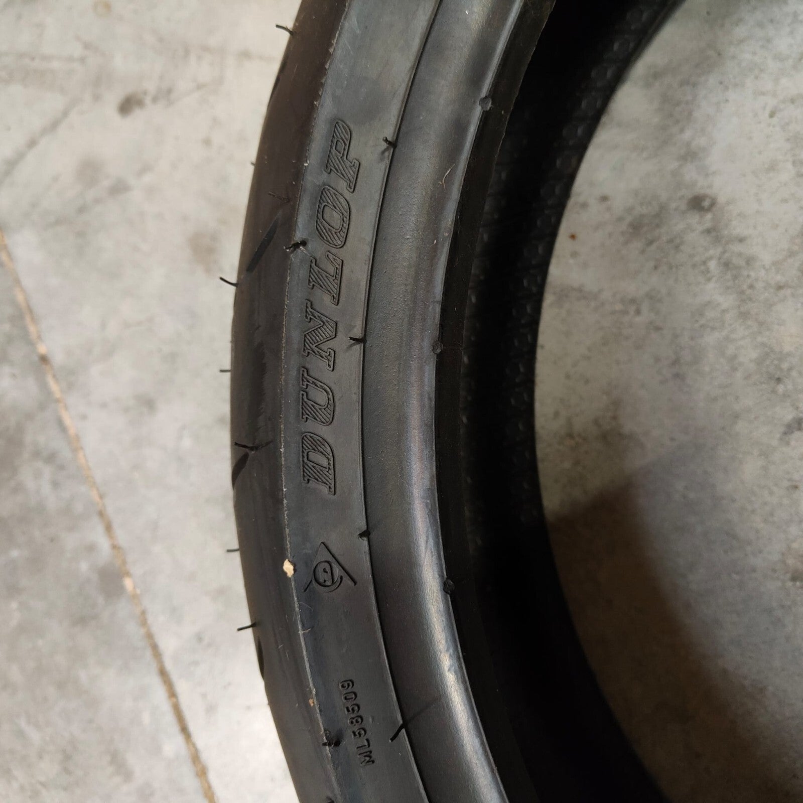 120/70 ZR17 58W Pneu Été DUNLOP Sportmax Qualifier I Moto4