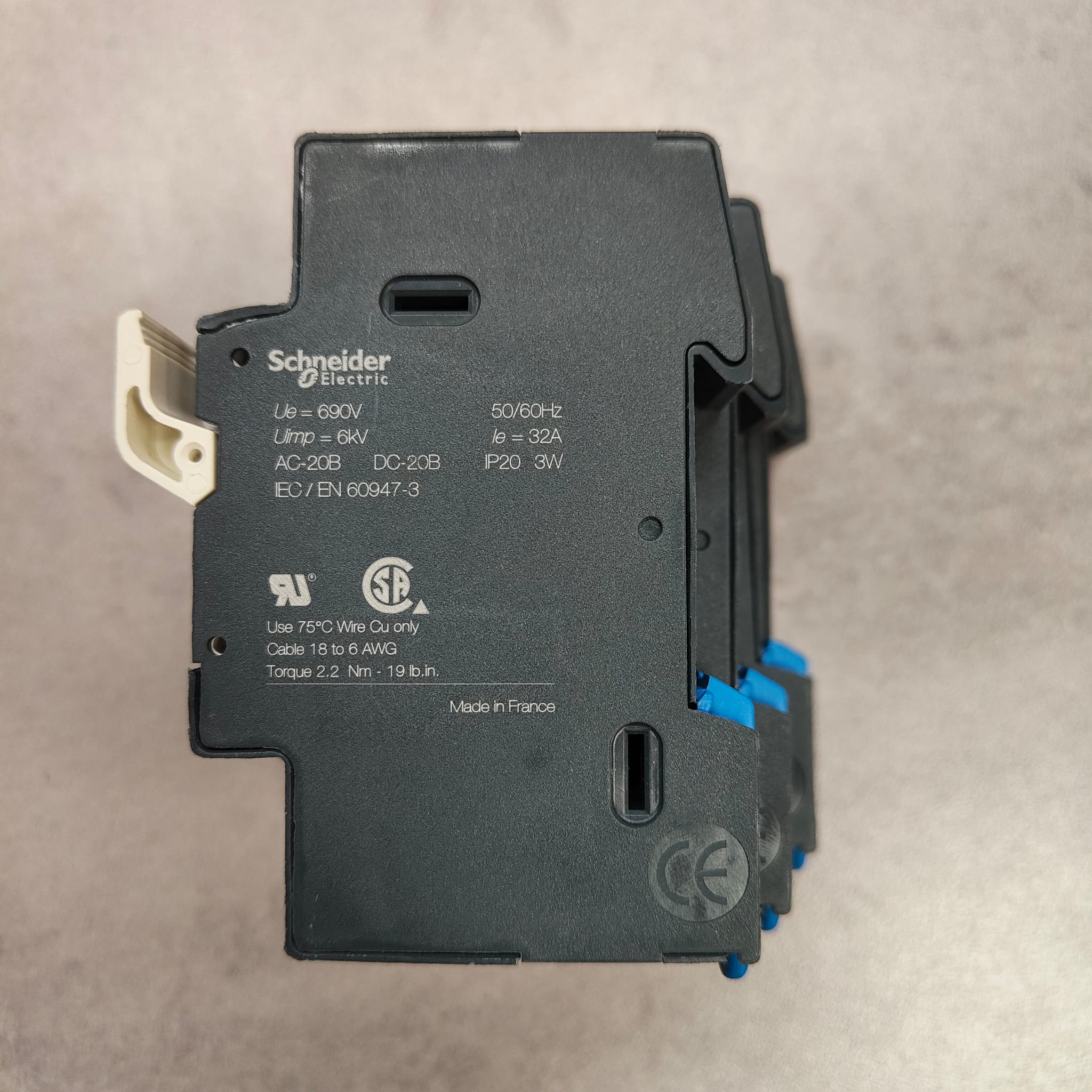 Lot de 4 porte-fusibles neutres Schneider Electric TeSys DF10N – 32 A – 10×38 mm